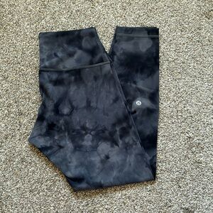 Lululemon Size 8 Wunder Train Contour Fit High Rise Tight 25’’ in Grey Graphite